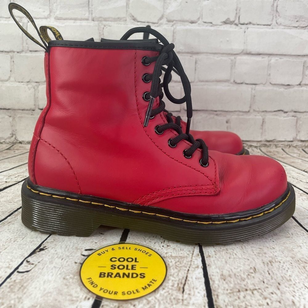 Dr. Martens leather lace up boots, red. US 1J